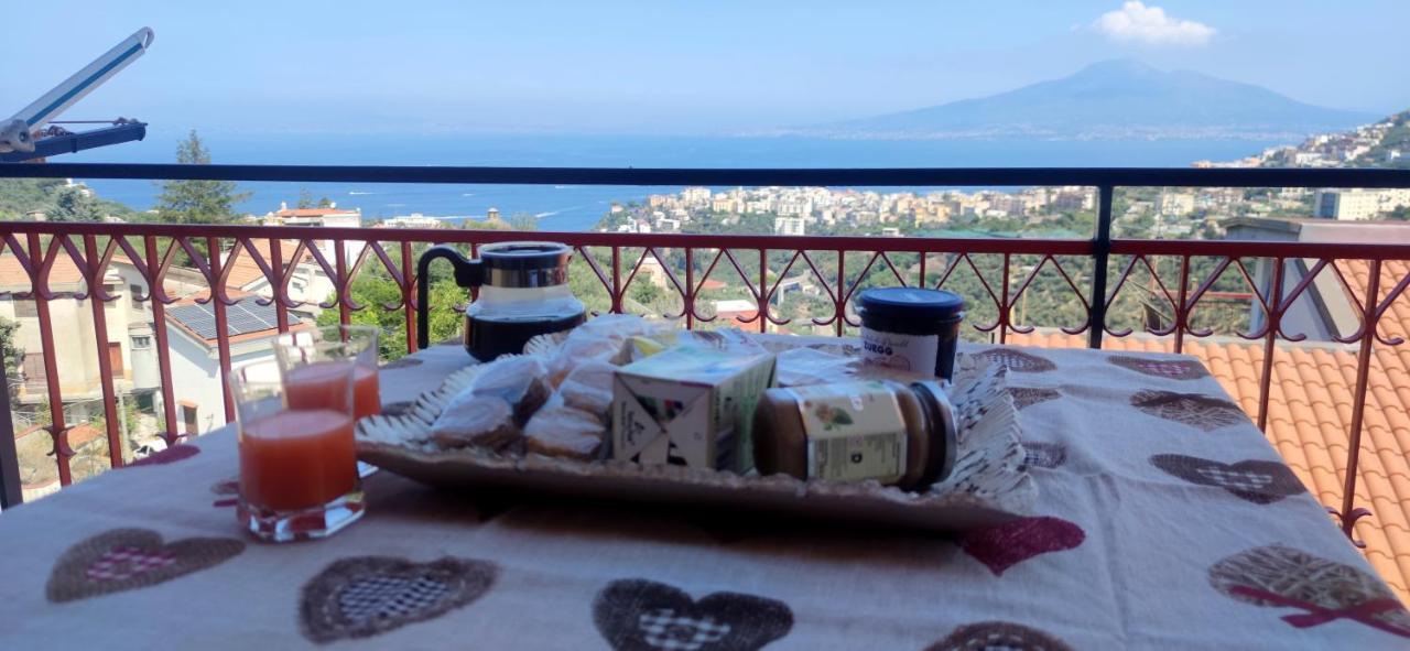 Margherita House Sorrento วีโกเอเกวนเซ ภายนอก รูปภาพ