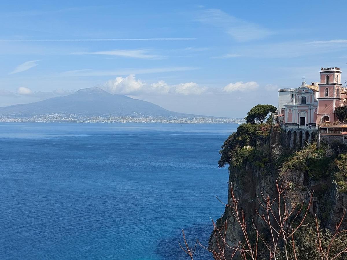 Margherita House Sorrento วีโกเอเกวนเซ ภายนอก รูปภาพ